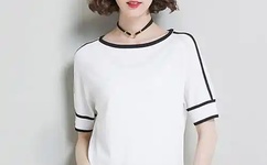 被同桌扒开腿用震蛋器折磨